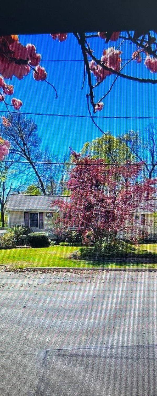 Casa com 3 Quartos à Venda em Amityville - Nova Iorque - EUA