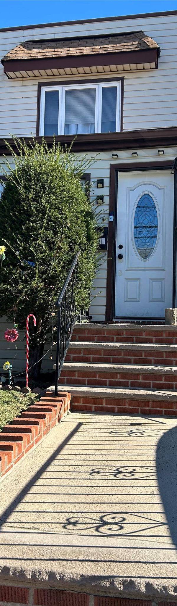 Casa de 3 Dormitorios en Venta en Bayside - Nueva York - EE. UU.