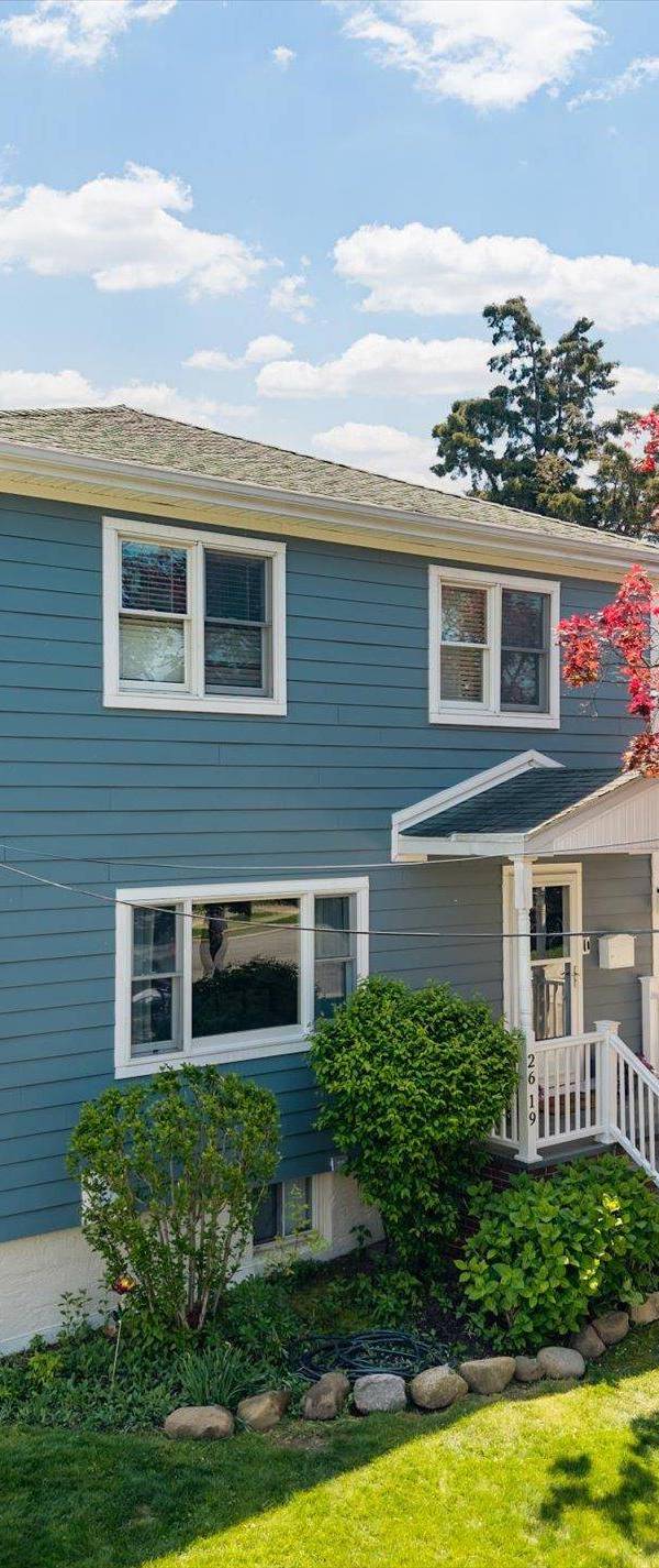 Casa de 3 Dormitorios en Venta en Bayside - Nueva York - EE. UU.