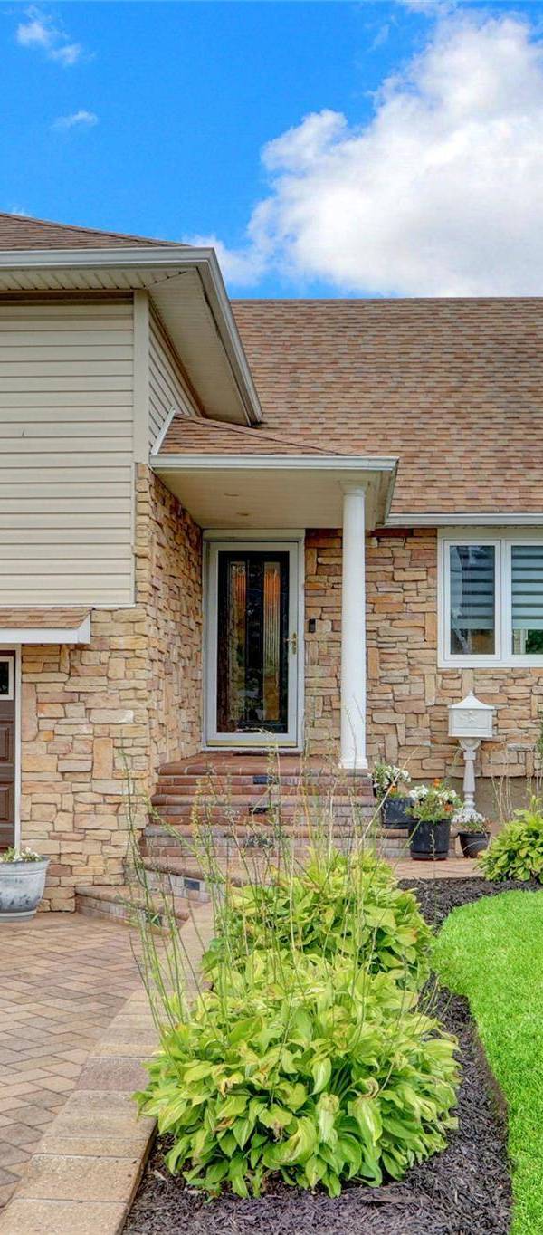 3 Bedroom Home for Sale in Bellmore - New York - USA