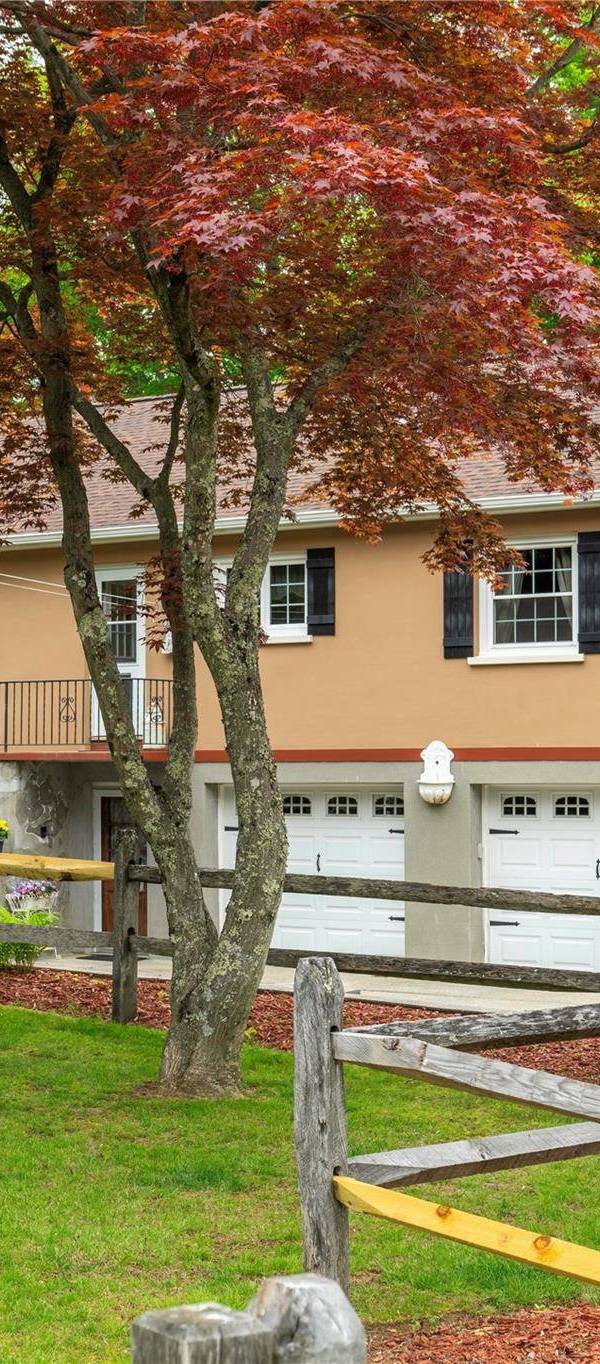 Casa de 3 Dormitorios en Venta en Brewster - Nueva York - EE. UU.