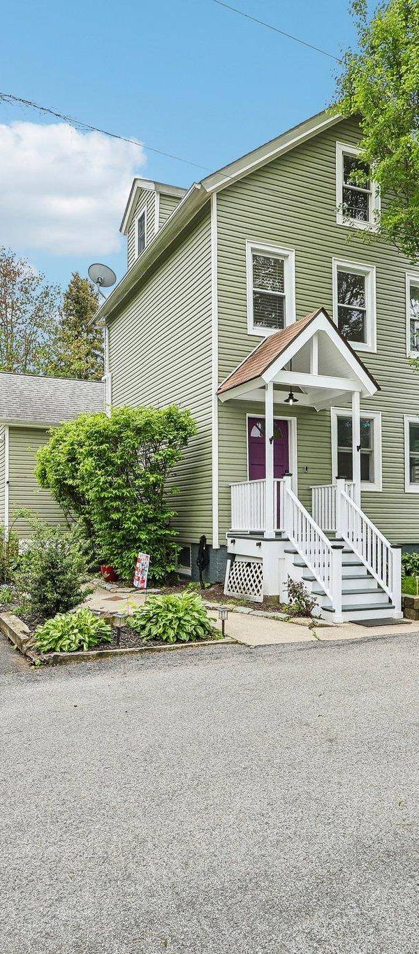 3 Bedroom Home for Sale in Briarcliff Manor - New York - USA