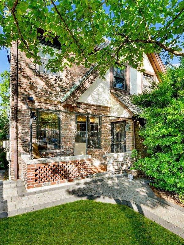 Casa de 3 Dormitorios en Venta en Bronx - Nueva York - EE. UU.