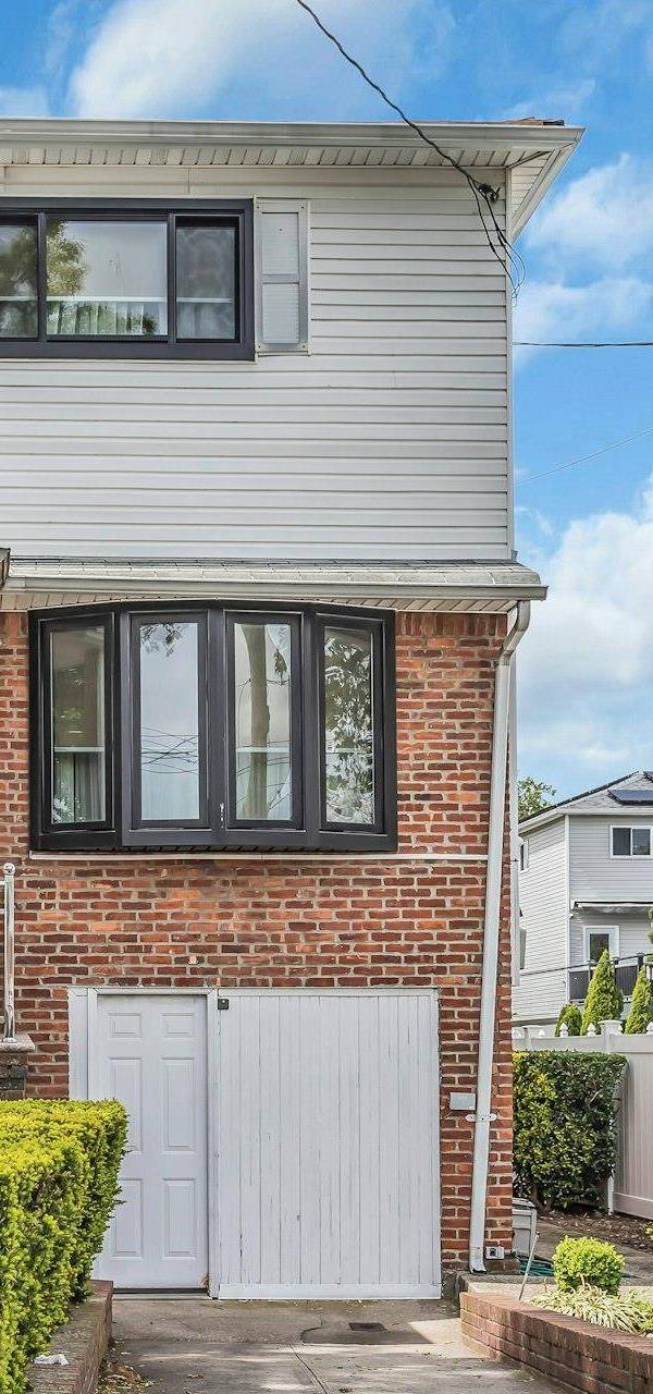 Casa de 3 Dormitorios en Venta en Brooklyn - Nueva York - EE. UU.
