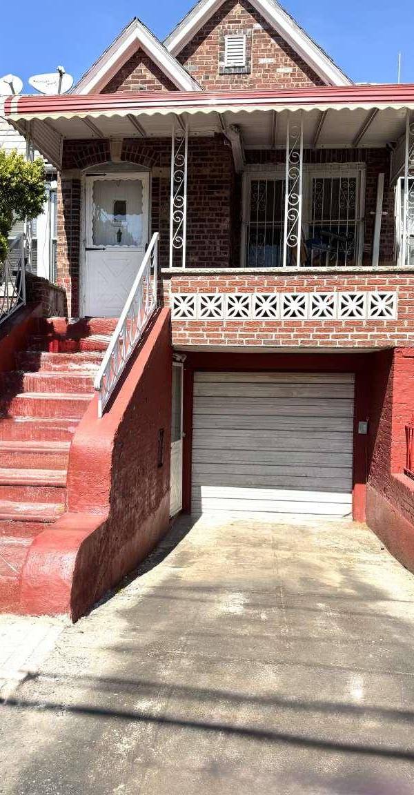 Casa de 3 Dormitorios en Venta en Brooklyn - Nueva York - EE. UU.