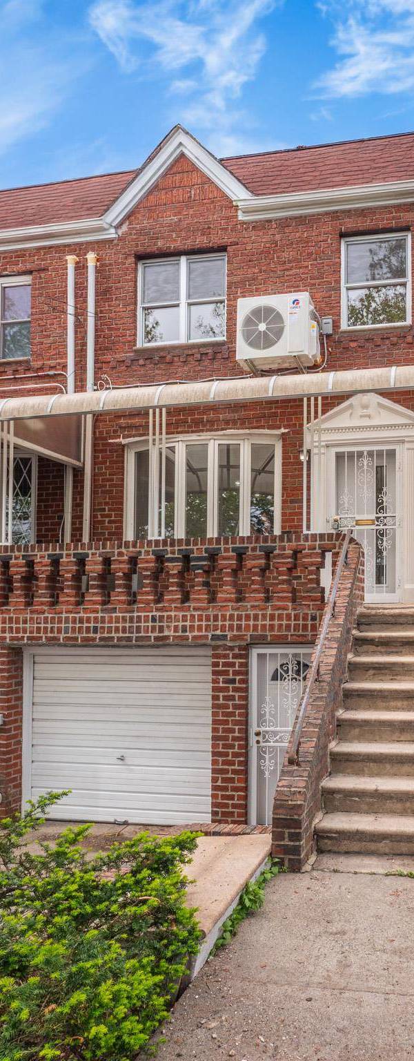 Casa de 3 Dormitorios en Venta en Brooklyn - Nueva York - EE. UU.