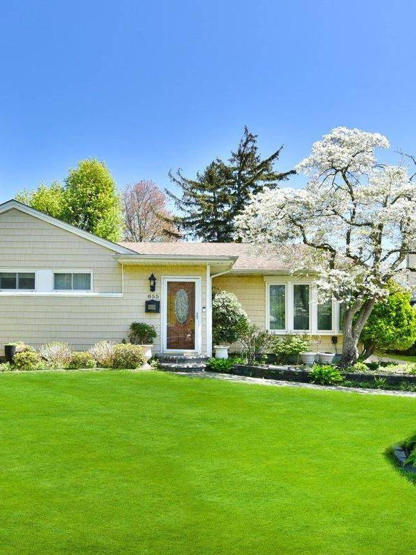 Casa de 3 Dormitorios en Venta en East Meadow - Nueva York - EE. UU.