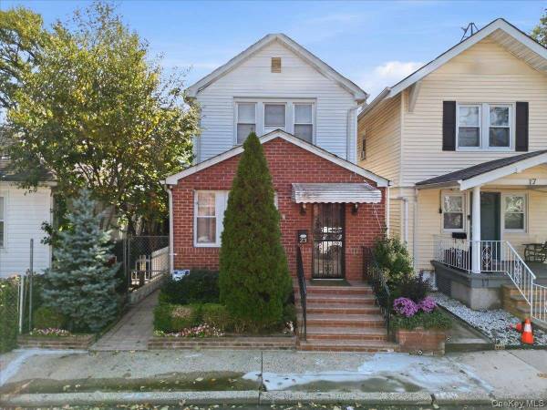 Casa com 3 Quartos à Venda em Elmont - Nova Iorque - EUA