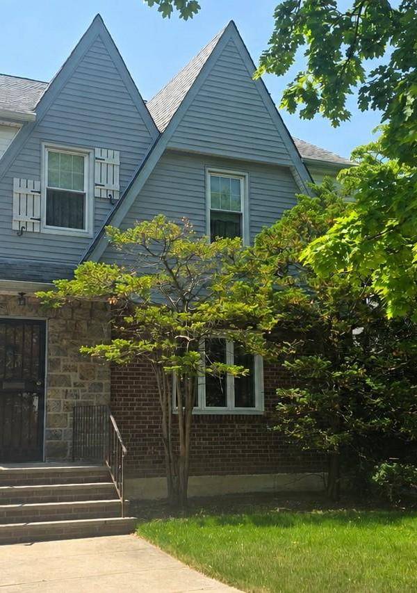 Casa com 3 Quartos à Venda em Flushing - Nova Iorque - EUA