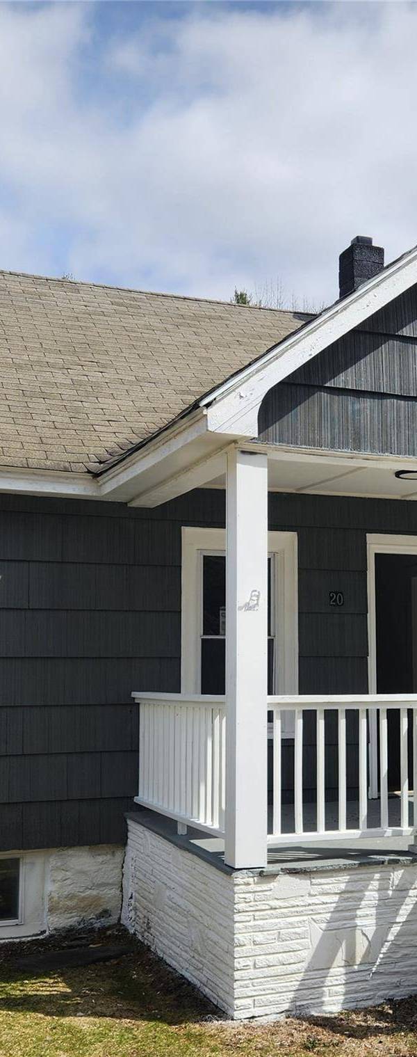 Casa com 3 Quartos à Venda em Fremont Center - Nova Iorque - EUA