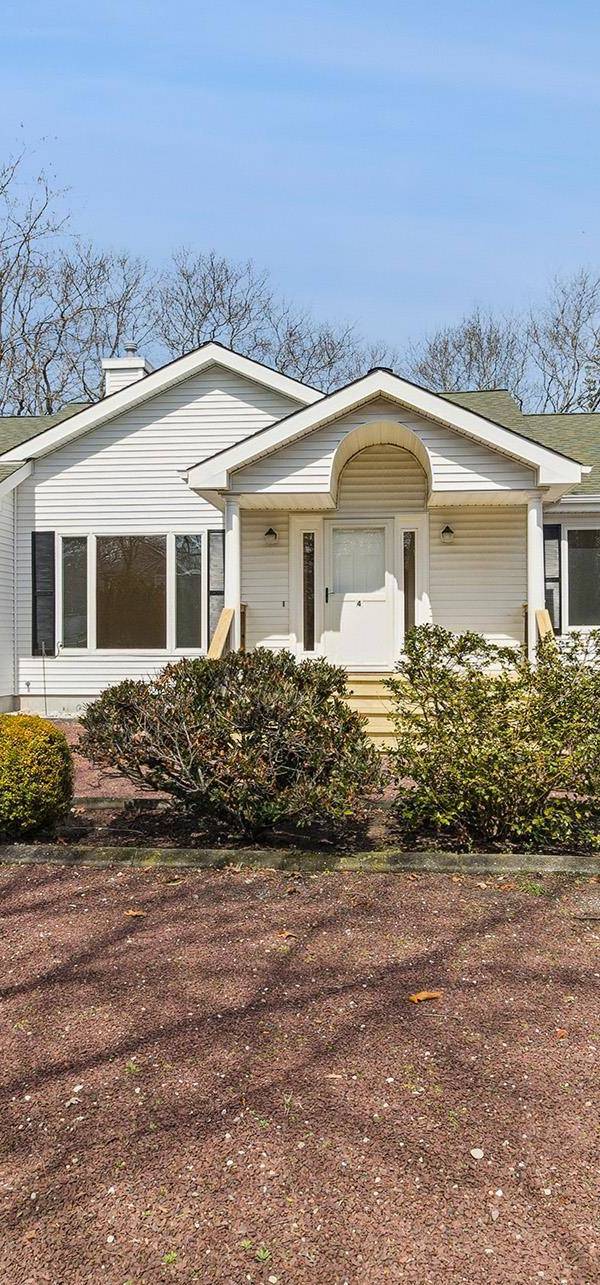 Casa de 3 Dormitorios en Venta en Hampton Bays - Nueva York - EE. UU.