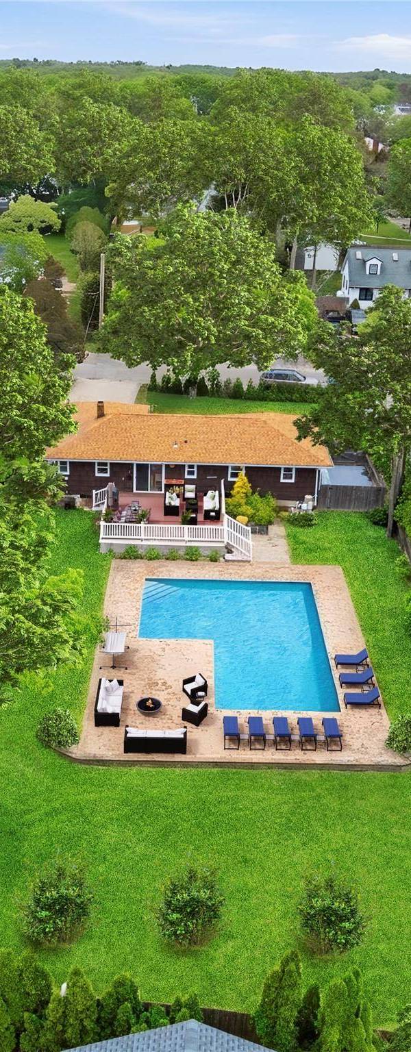 Casa de 3 Dormitorios en Venta en Hampton Bays - Nueva York - EE. UU.