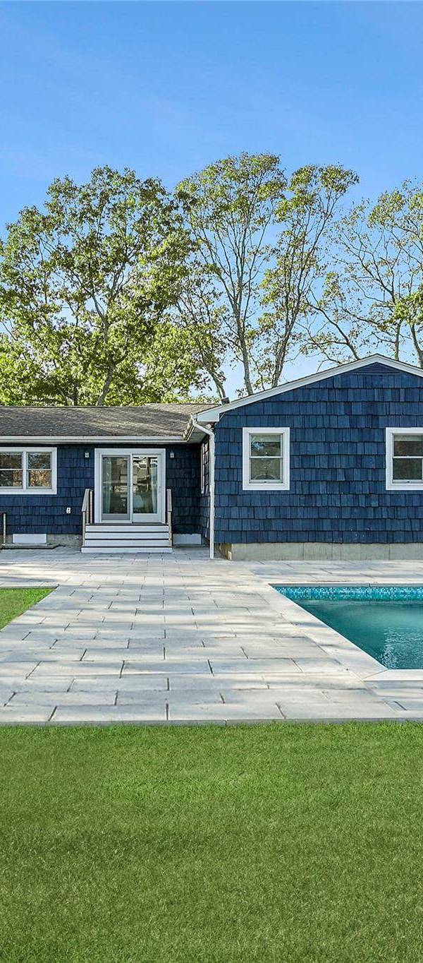 Casa de 3 Dormitorios en Venta en Hampton Bays - Nueva York - EE. UU.