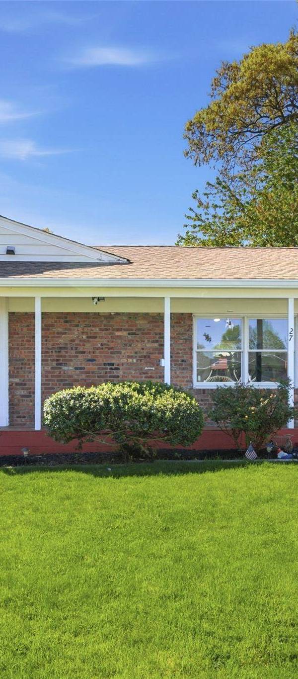 Casa com 3 Quartos à Venda em Hauppauge - Nova Iorque - EUA