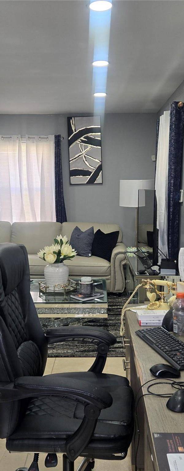 Casa de 3 Dormitorios en Venta en Hempstead - Nueva York - EE. UU.