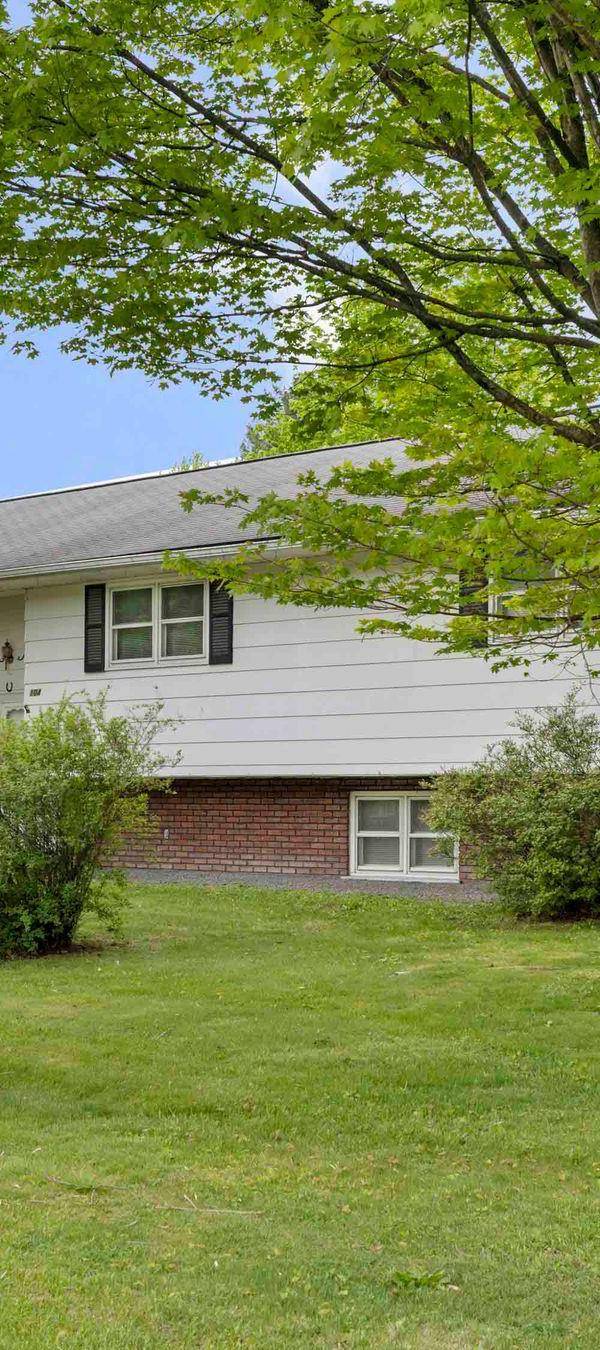 Casa de 3 Dormitorios en Venta en Highland - Nueva York - EE. UU.