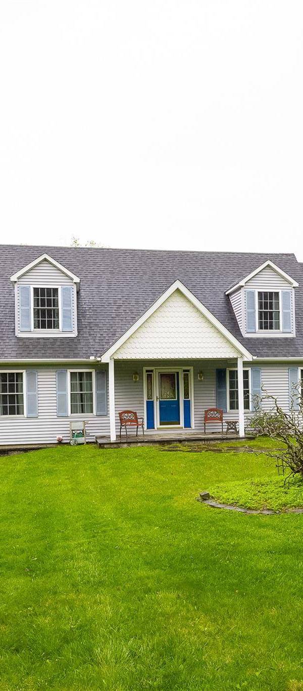 Casa de 3 Dormitorios en Venta en Holmes - Nueva York - EE. UU.