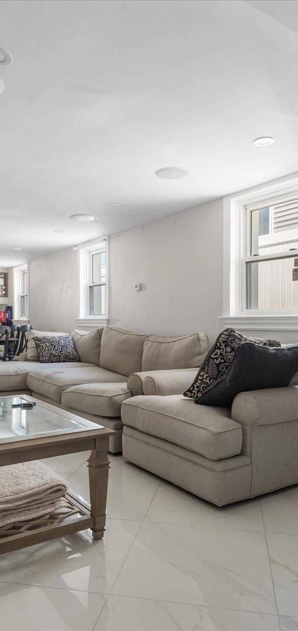Casa com 3 Quartos à Venda em Howard Beach - Nova Iorque - EUA
