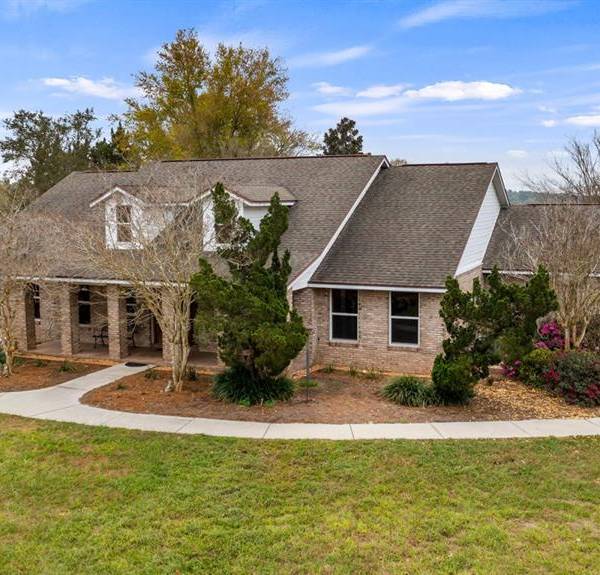 Maison de 3 Chambres à Vendre à Howey In The Hills - Floride - États-Unis