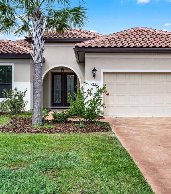 Maison de 3 Chambres à Vendre à Howey In The Hills - Floride - États-Unis