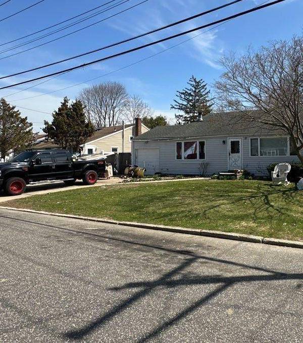 Casa de 3 Dormitorios en Venta en Huntington - Nueva York - EE. UU.