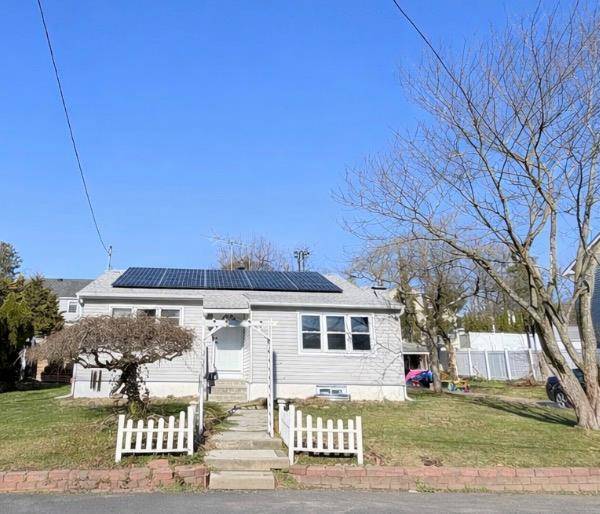 Casa de 3 Dormitorios en Venta en Huntington - Nueva York - EE. UU.
