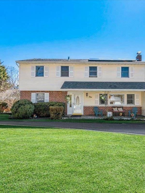 Casa de 3 Dormitorios en Venta en Huntington - Nueva York - EE. UU.