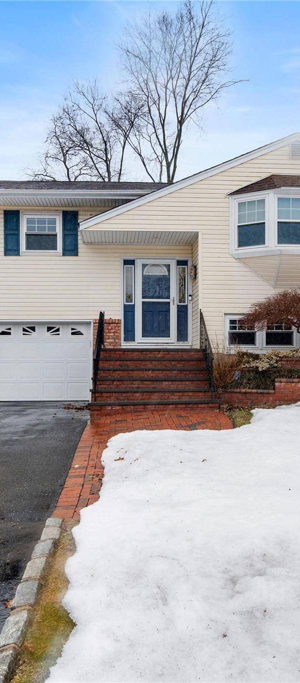 Casa de 3 Dormitorios en Venta en Huntington - Nueva York - EE. UU.