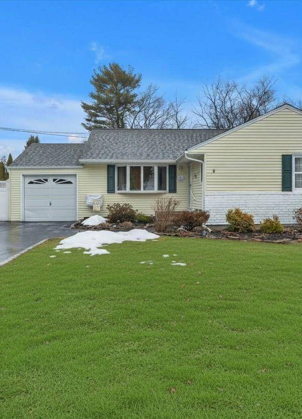 Casa de 3 Dormitorios en Venta en Huntington - Nueva York - EE. UU.