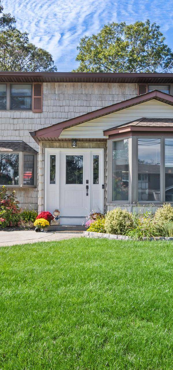 Casa com 3 Quartos à Venda em Lake Ronkonkoma - Nova Iorque - EUA