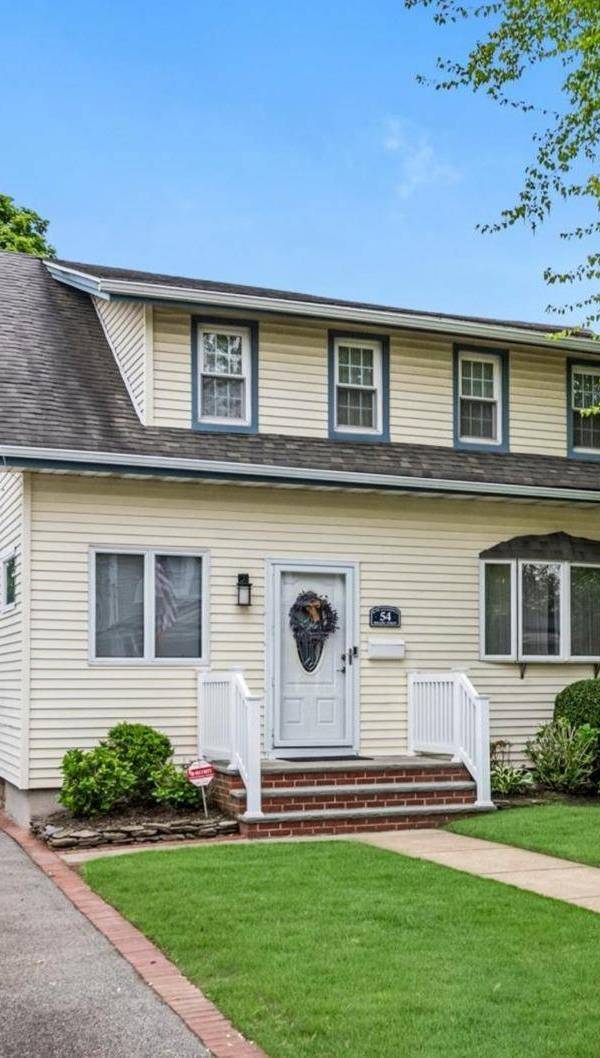 Casa de 3 Dormitorios en Venta en Lynbrook - Nueva York - EE. UU.