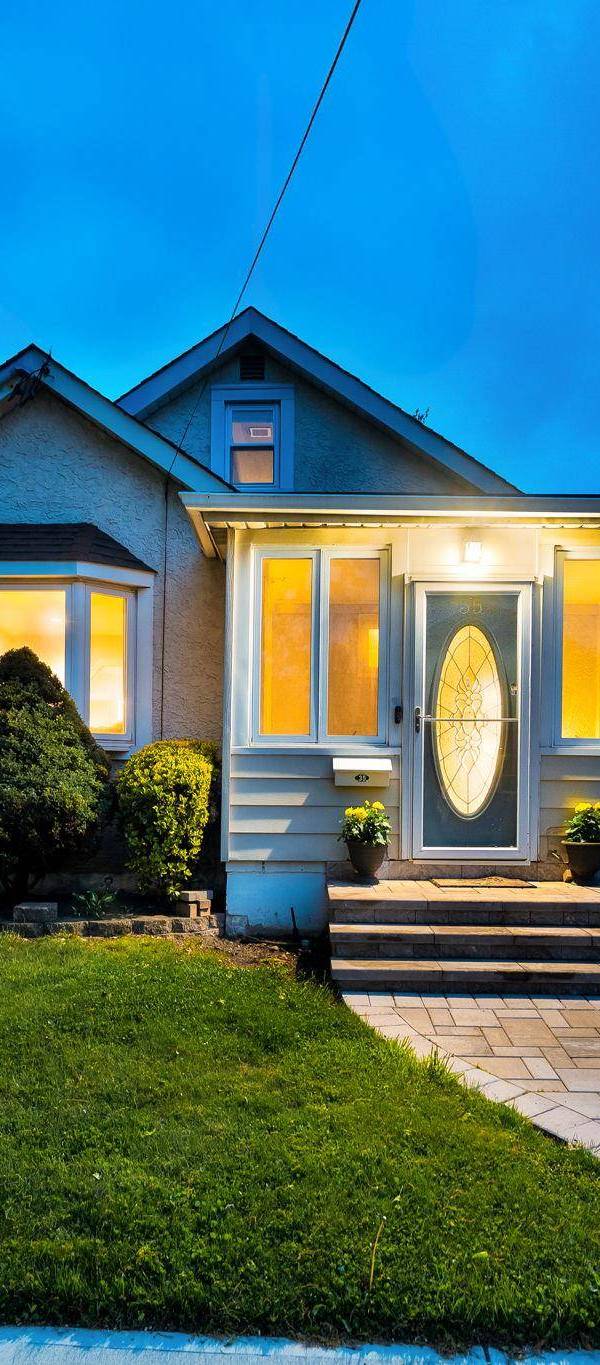 Casa de 3 Dormitorios en Venta en Merrick - Nueva York - EE. UU.