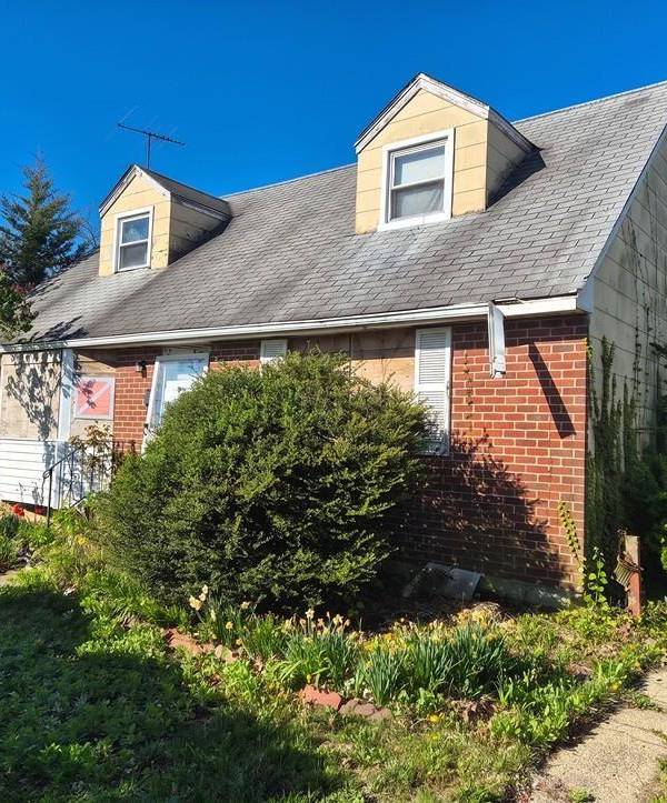 Casa de 3 Dormitorios en Venta en Merrick - Nueva York - EE. UU.