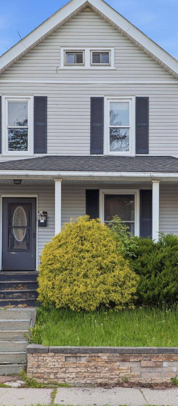 3 Bedroom Home for Sale in Middletown - New York - USA