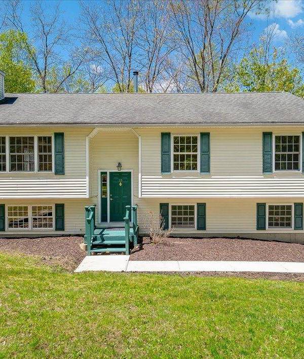 3 Bedroom Home for Sale in Middletown - New York - USA