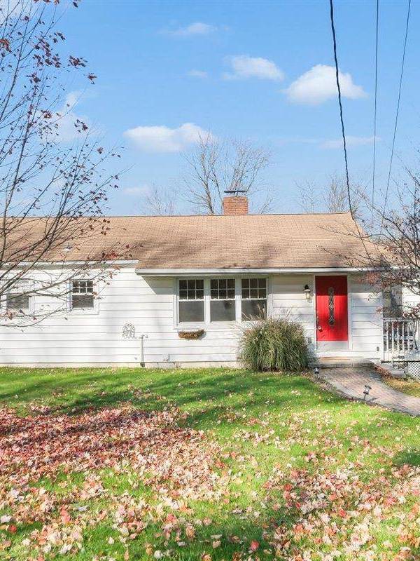Casa de 3 Dormitorios en Venta en Monroe - Nueva York - EE. UU.