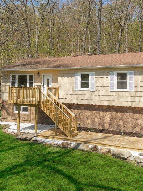 Casa de 3 Dormitorios en Venta en Monroe - Nueva York - EE. UU.