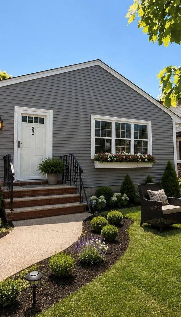 3 Bedroom Home for Sale in New Hyde Park - New York - USA