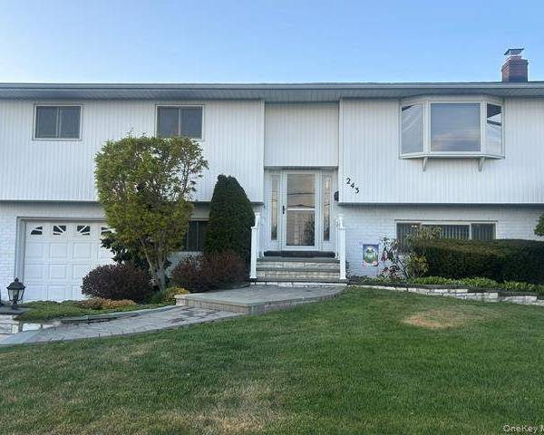 Casa com 3 Quartos à Venda em North Massapequa - Nova Iorque - EUA