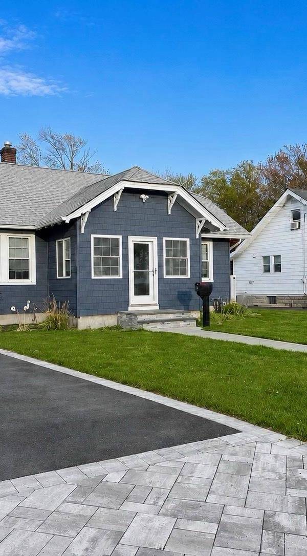 Casa com 3 Quartos à Venda em Patchogue - Nova Iorque - EUA