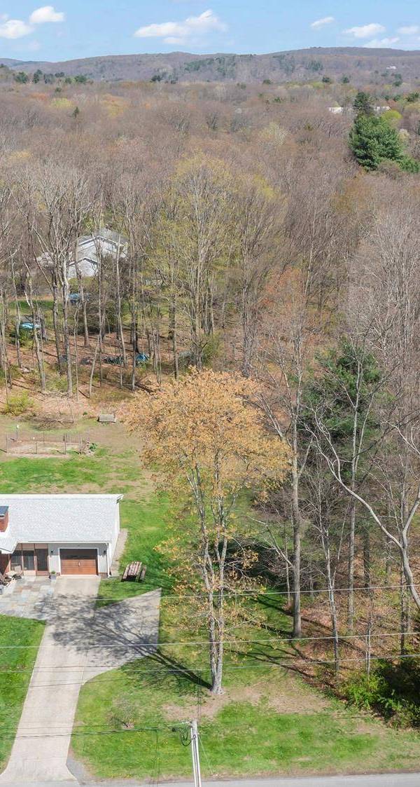 Casa de 3 Dormitorios en Venta en Pine Plains - Nueva York - EE. UU.