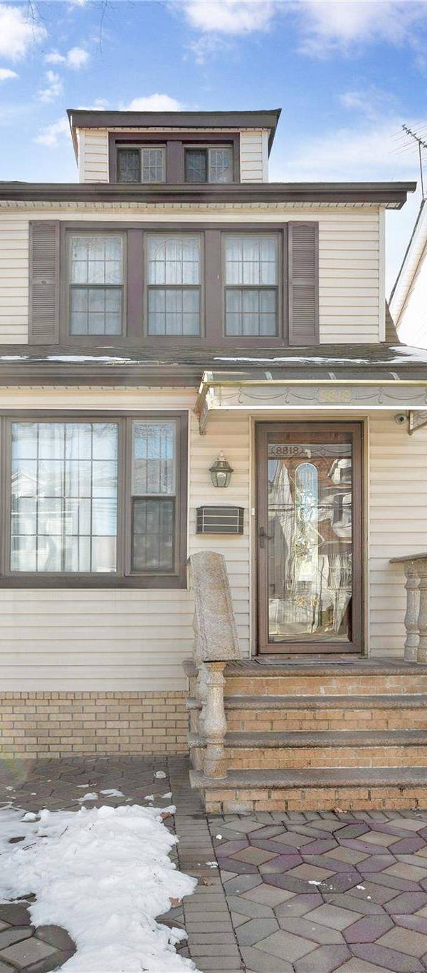Casa com 3 Quartos à Venda em Queens Village - Nova Iorque - EUA