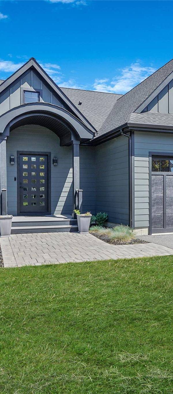 3 Bedroom Home for Sale in Riverhead - New York - USA