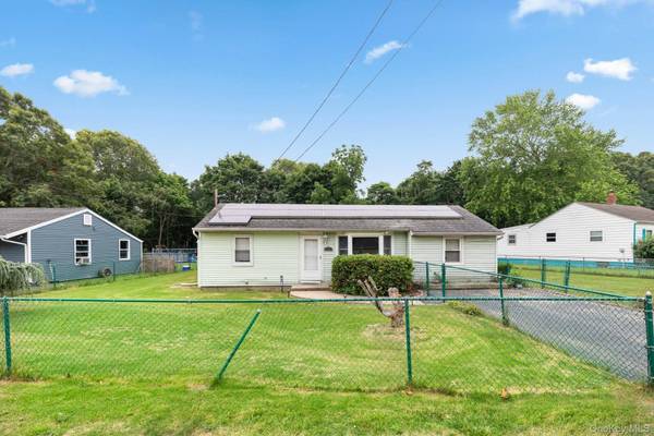 Casa com 3 Quartos à Venda em Riverhead - Nova Iorque - EUA