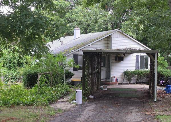 Casa com 3 Quartos à Venda em Riverhead - Nova Iorque - EUA