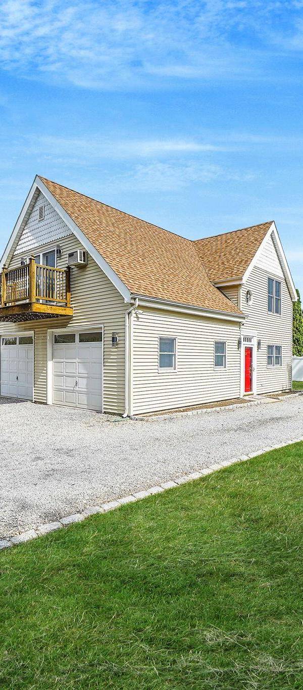 3 Bedroom Home for Sale in Ronkonkoma - New York - USA