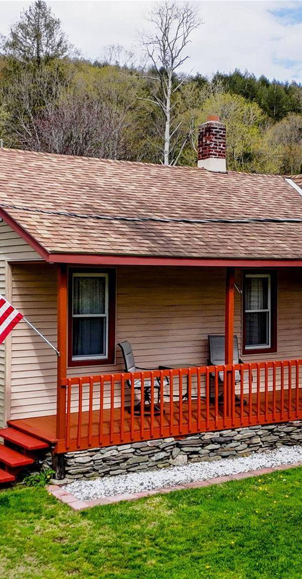 Casa de 3 Dormitorios en Venta en Roscoe - Nueva York - EE. UU.