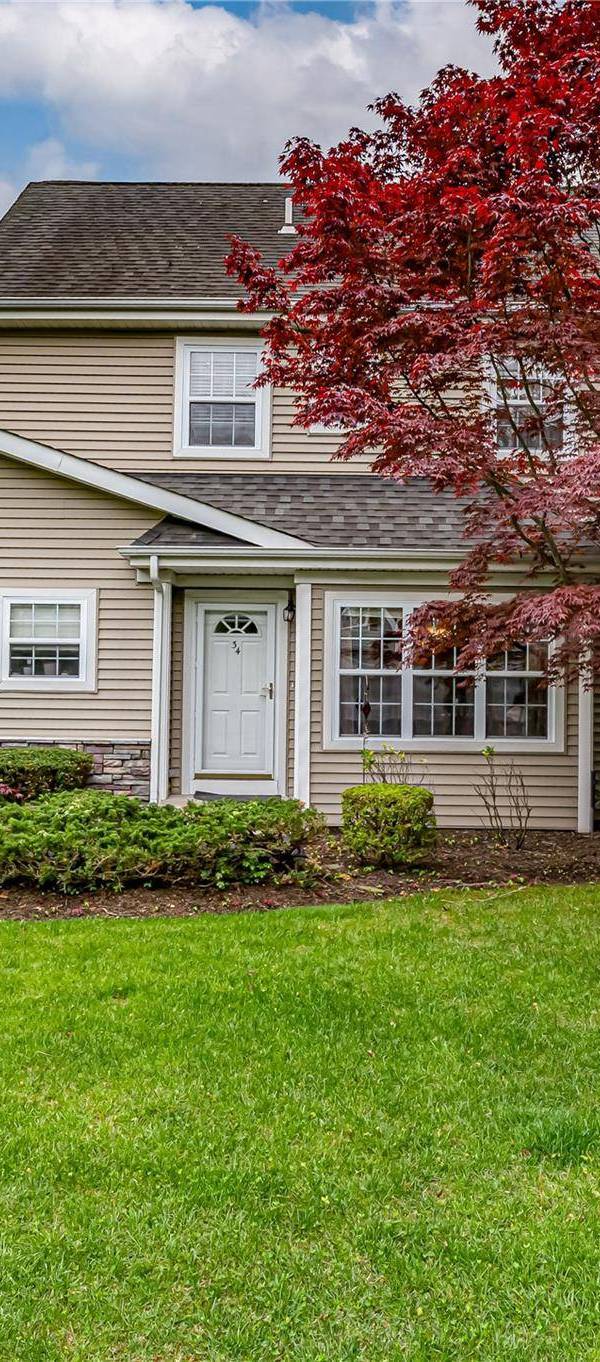 Casa de 3 Dormitorios en Venta en Smithtown - Nueva York - EE. UU.