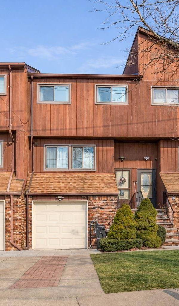 Home avec 3 chambres à vendre à Staten Island - New York - EUA