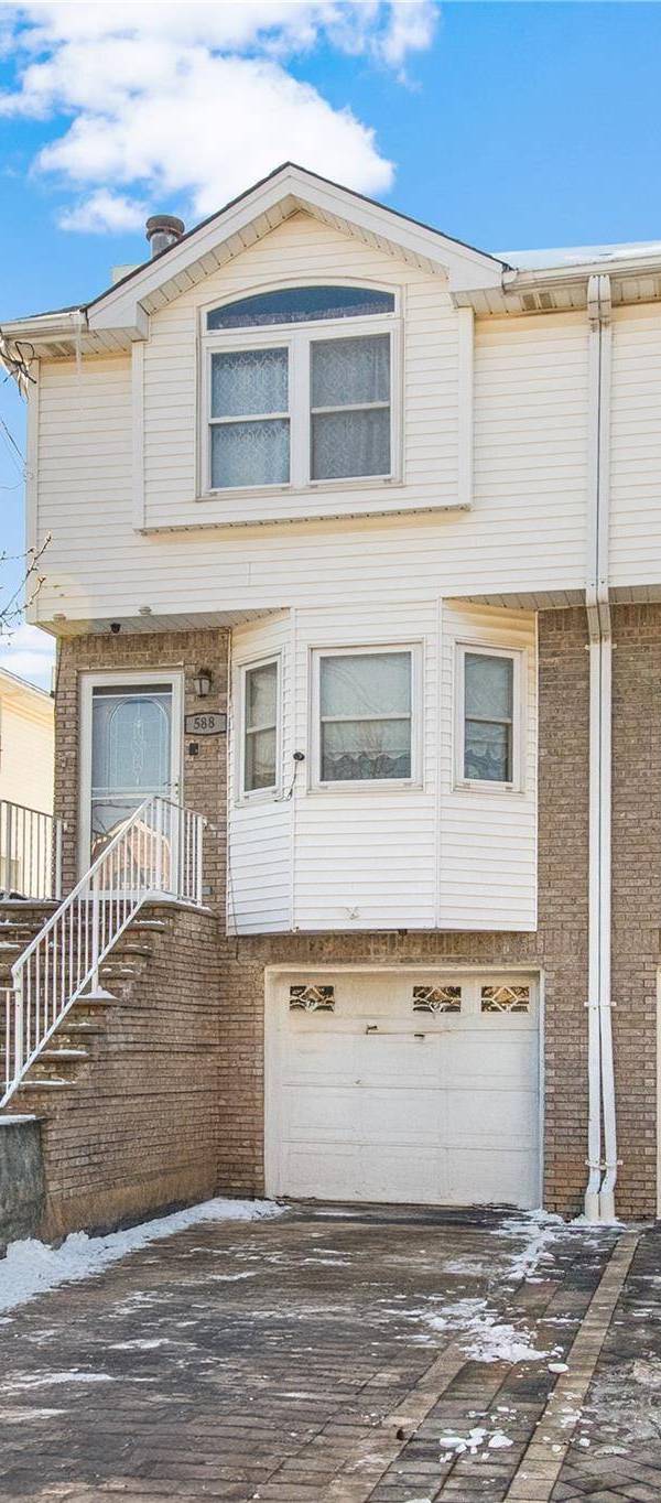 Home avec 3 chambres à vendre à Staten Island - New York - EUA